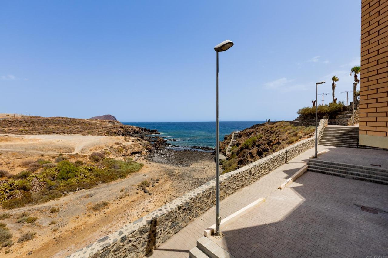 Las Rocas By The Ocean, Wifi And Sea View Los Abrigos Eksteriør bilde