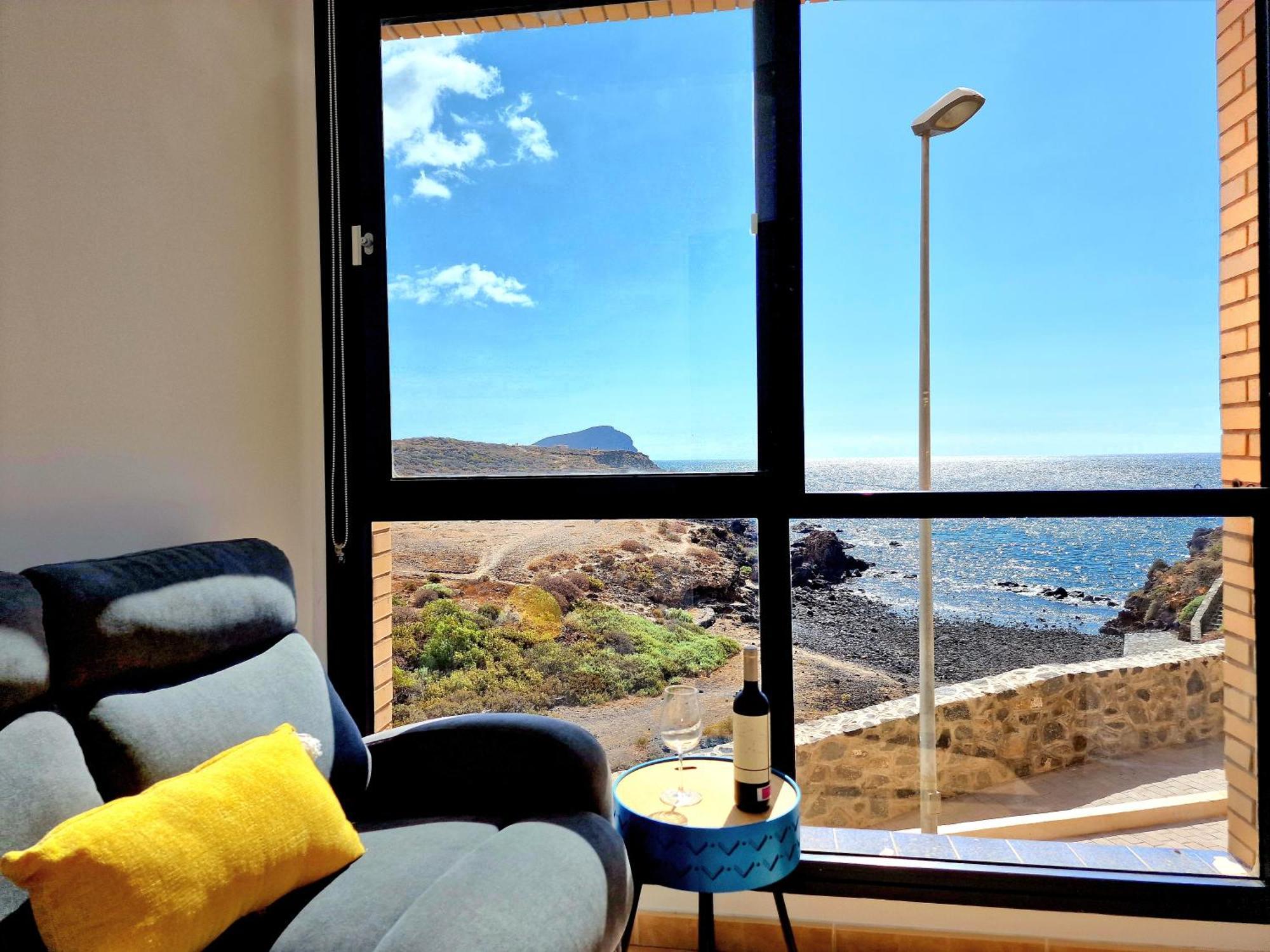 Las Rocas By The Ocean, Wifi And Sea View Los Abrigos Eksteriør bilde