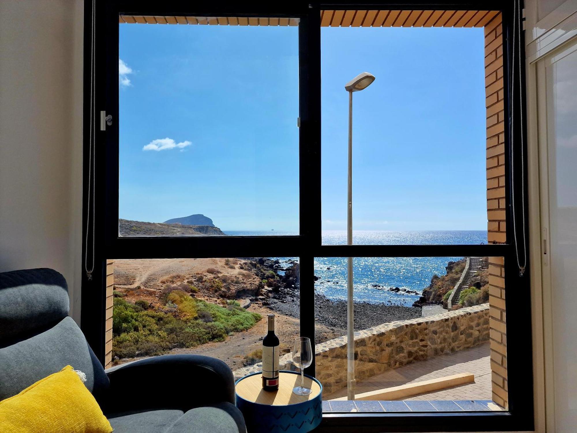 Las Rocas By The Ocean, Wifi And Sea View Los Abrigos Eksteriør bilde