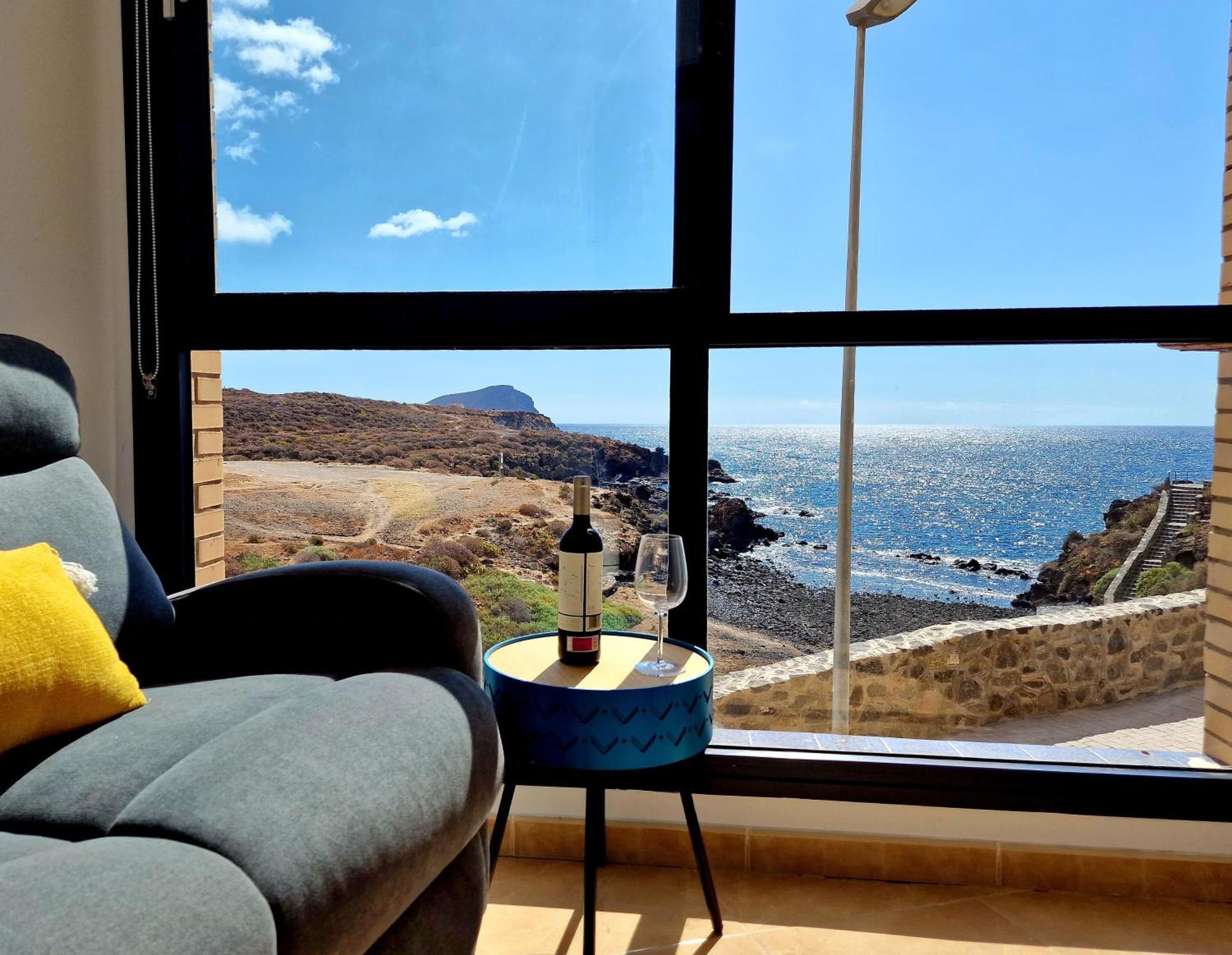 Las Rocas By The Ocean, Wifi And Sea View Los Abrigos Eksteriør bilde